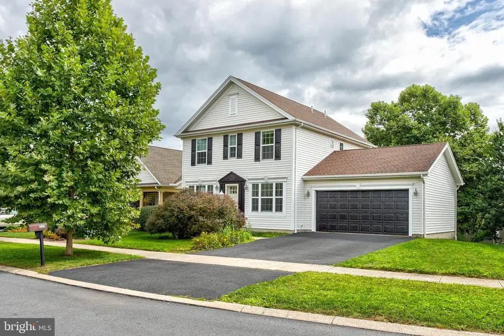 117 Meadowhawk Ln, STATE COLLEGE