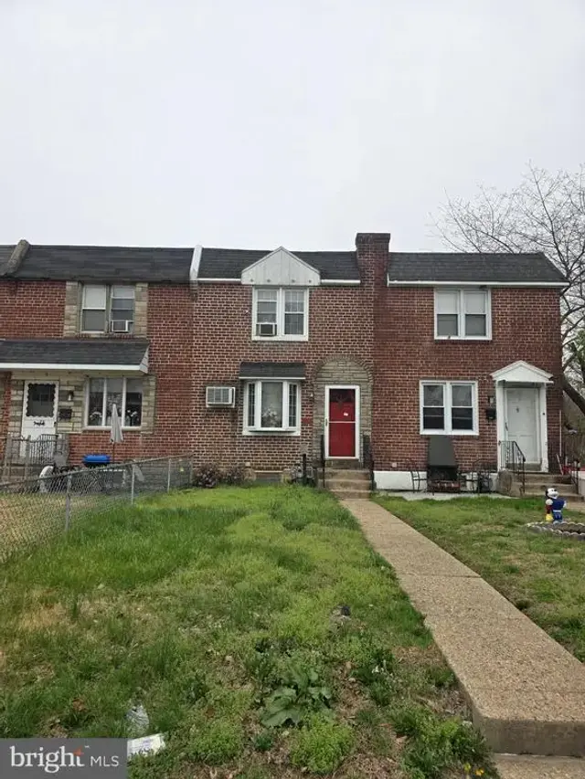 936 Taylor Dr, Folcroft