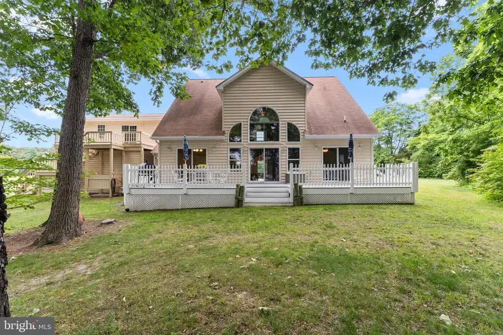 367 Edgewater Ln, MONTROSS