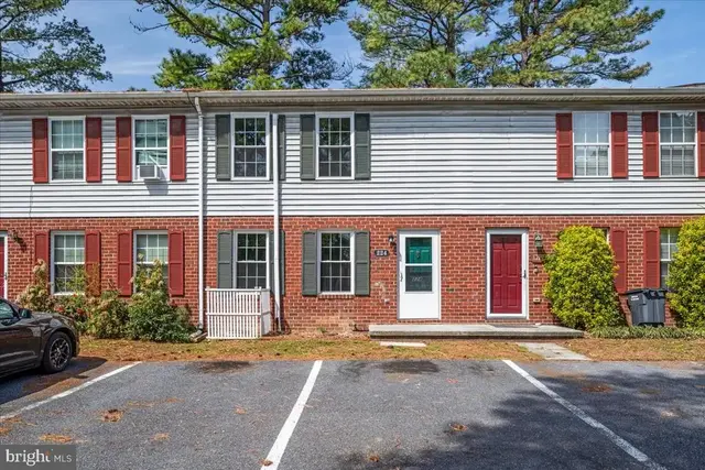 224 Carroll Dr, Stephens City