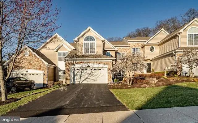 37 Sagewood Dr #14, Malvern