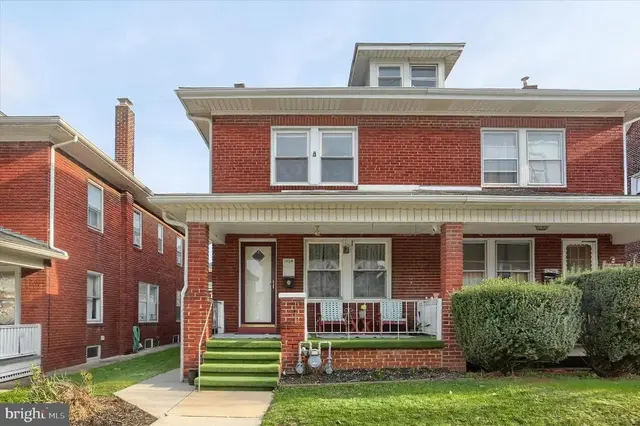 1254 W Poplar St, York