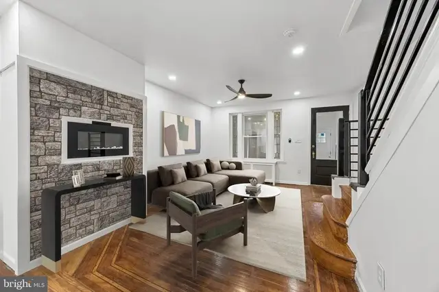 5648-00 Broomall St, Philadelphia
