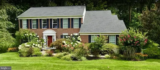 386 Mourning Dove Dr, Newark