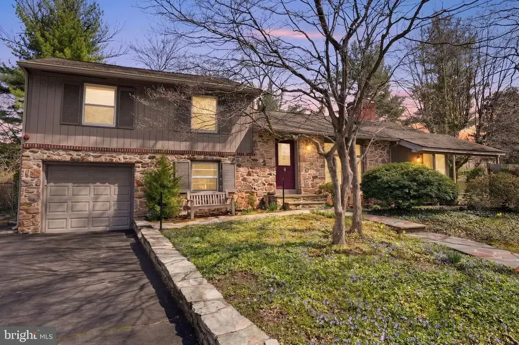143 Pinehill Rd, FEASTERVILLE TREVOSE
