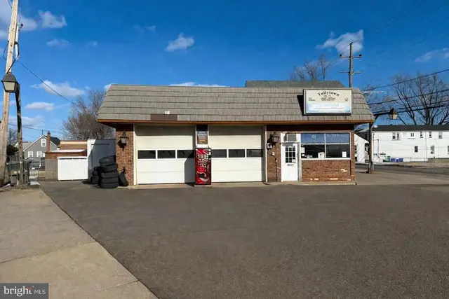291 Main St, Tullytown