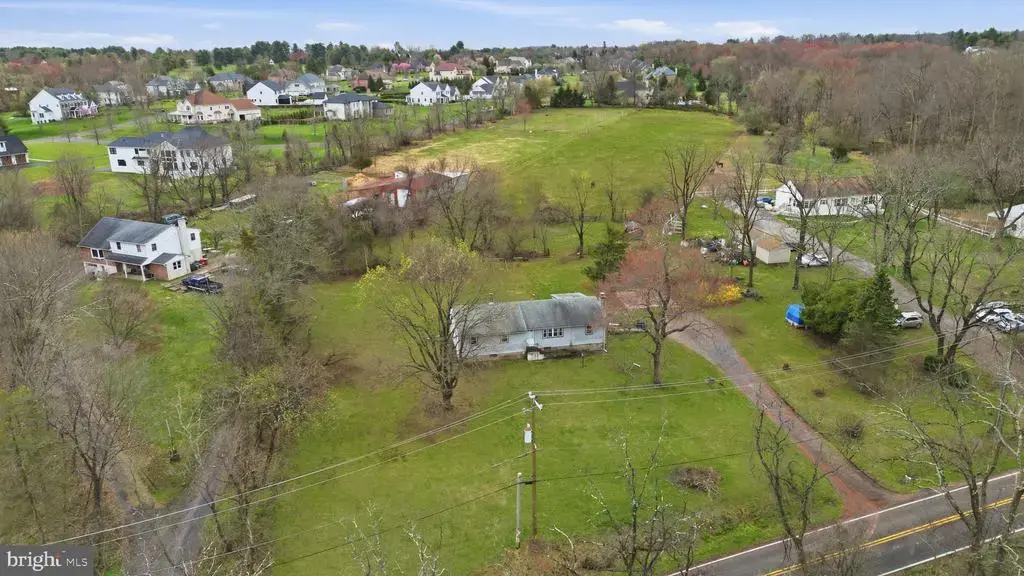 34 Aqueduct Rd, WASHINGTON CROSSING