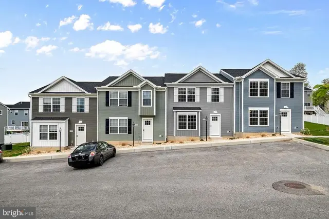2609 Maplewood Cir, Harrisburg