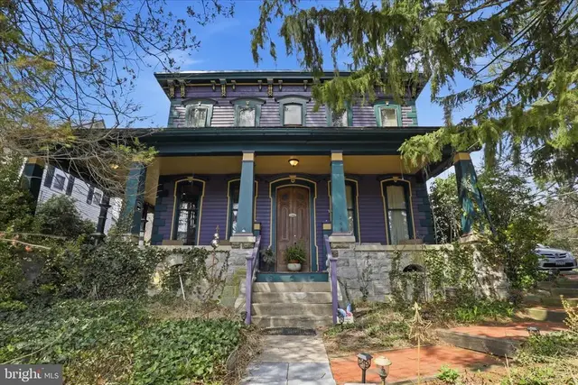 144 W Main St, Adamstown