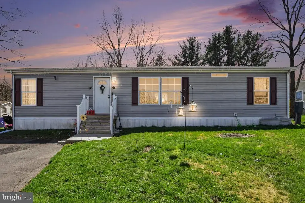 4 Gaslight Pl, QUAKERTOWN