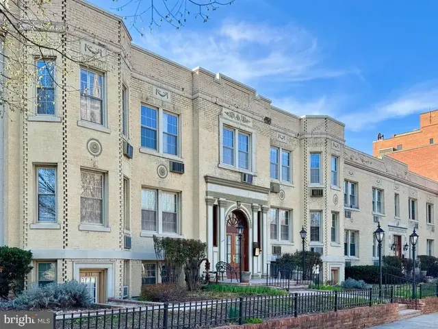 3024 Wisconsin Ave Nw #207, Washington