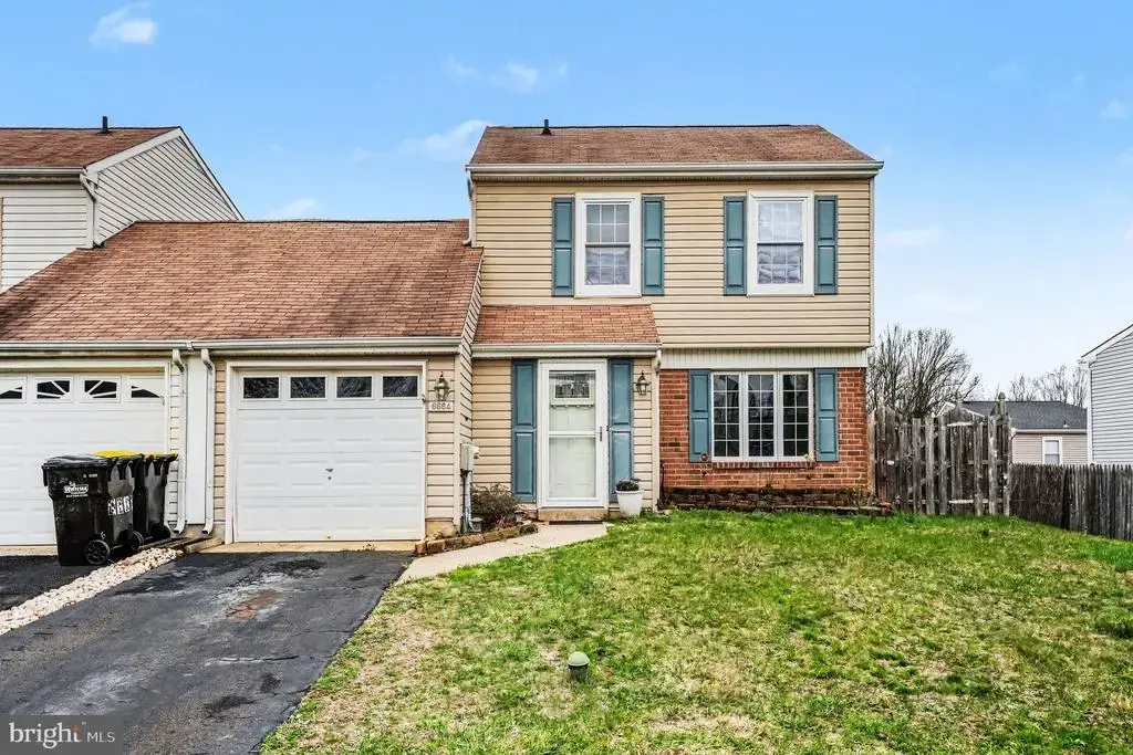 6684 Mayflower Dr, BENSALEM
