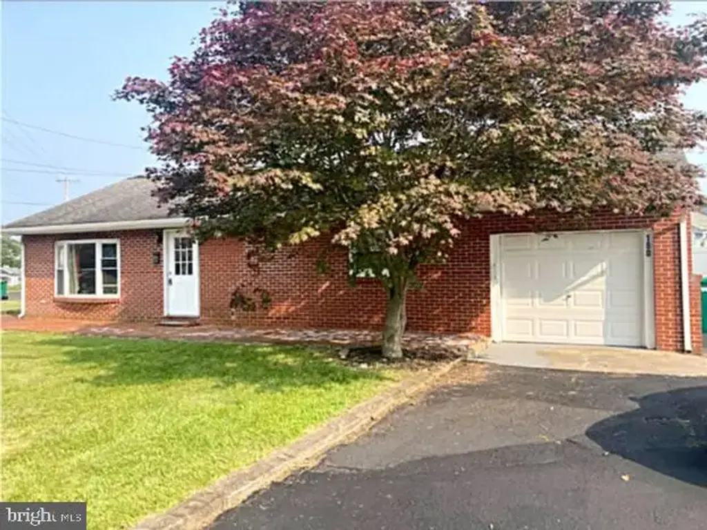 180 Andover Rd, FAIRLESS HILLS