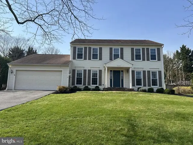 7823 Rockburn Dr, Ellicott City