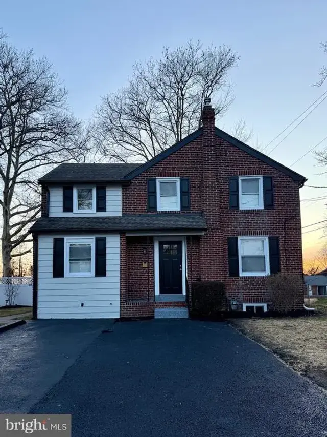 2 Yale Rd, Wilmington