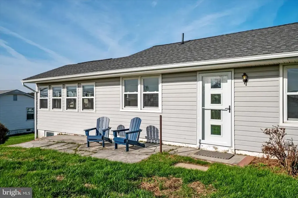 5115 Bay Pkwy, HUNTINGTOWN