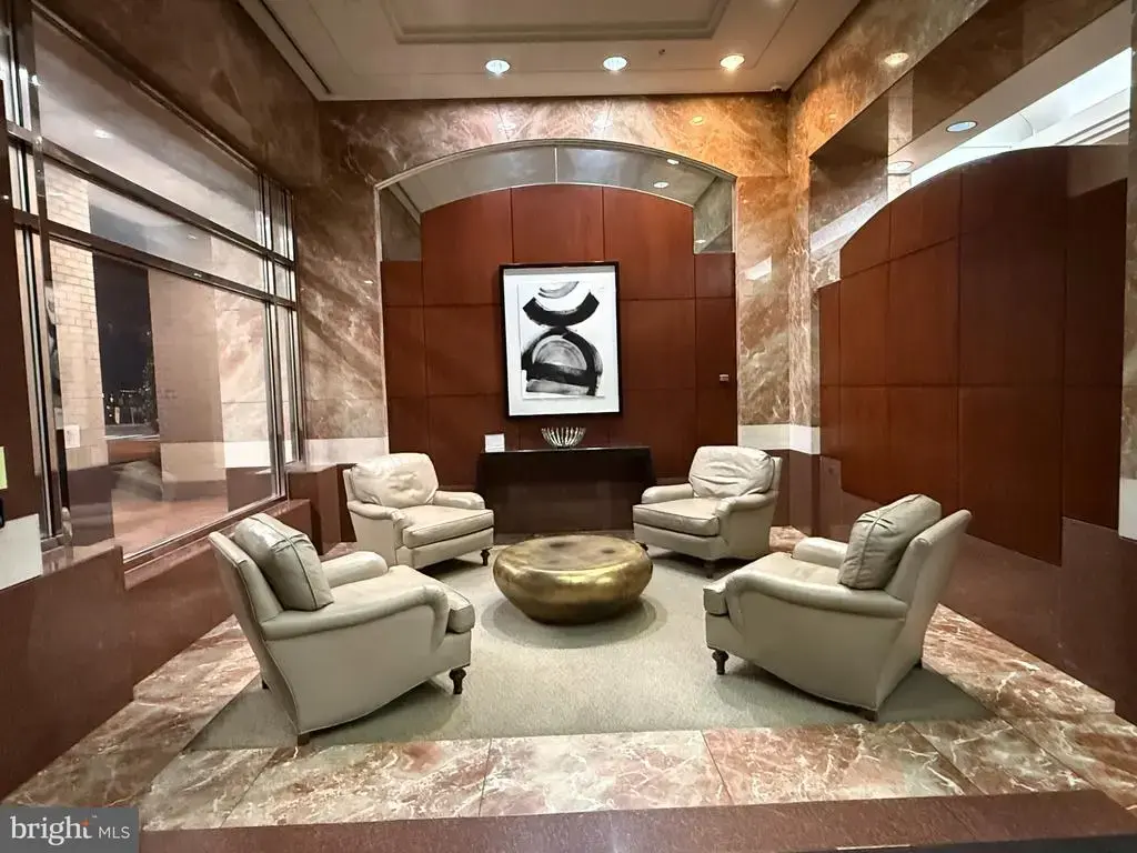 4801 Fairmont Ave #403, BETHESDA