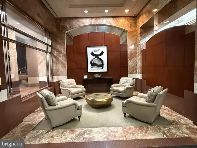 4801 Fairmont Ave #403, Bethesda