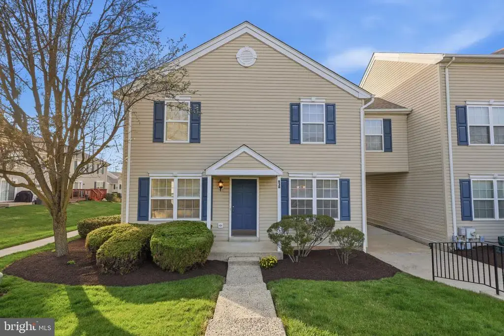 838 Purple Martin Ct, WARRINGTON