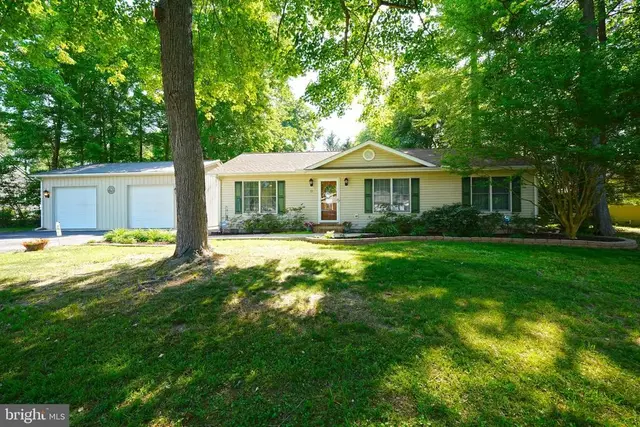 11 Maplewood Dr, Lewes