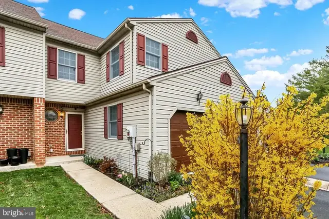 40 Alfred Dr #24, Lewisberry