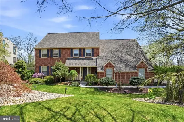 1551 Duxbury Ct, Allentown