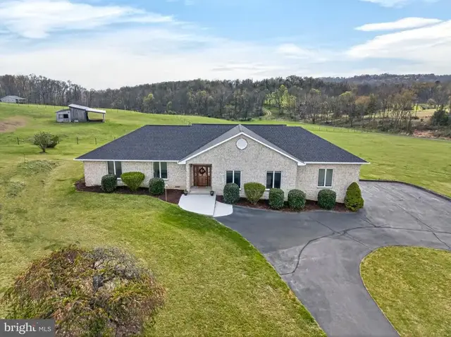 363 Davis Ln, New Market