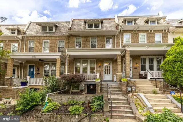 1919 Kenyon St Nw, Washington