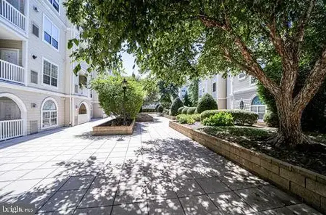 4550 Strutfield Ln #2225, Alexandria