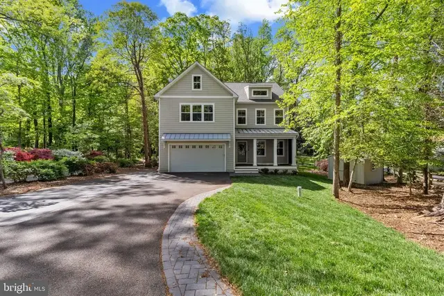 916 Waterview Dr, Crownsville