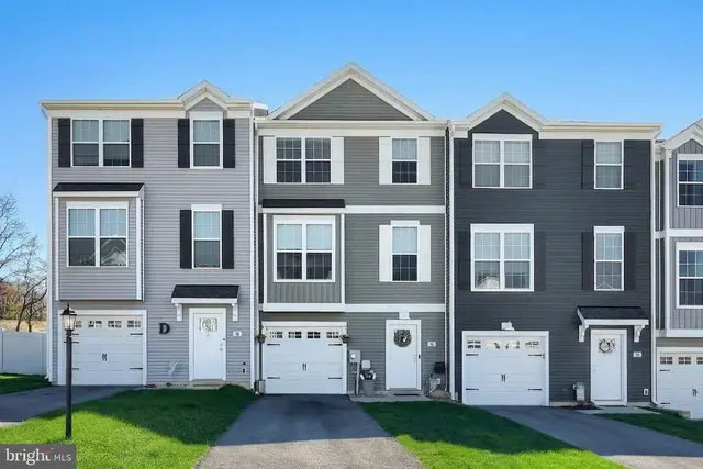 56 Coop Ln, Hanover