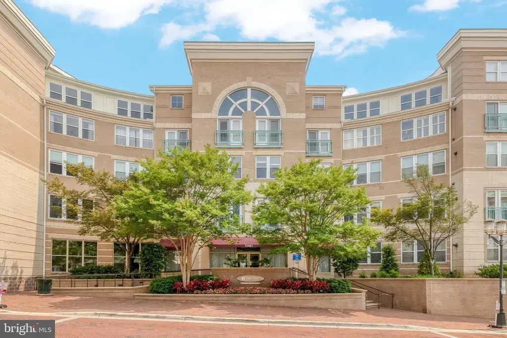 12001 Market St #434, RESTON