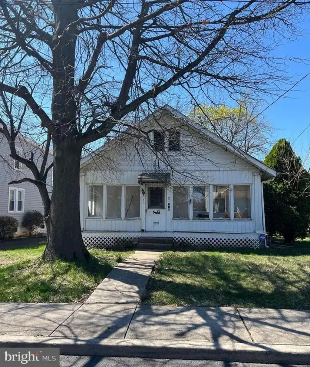 218 E Monument Ave, HATBORO