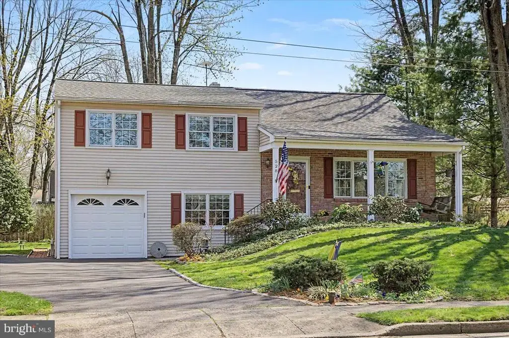 528 E Court St, DOYLESTOWN