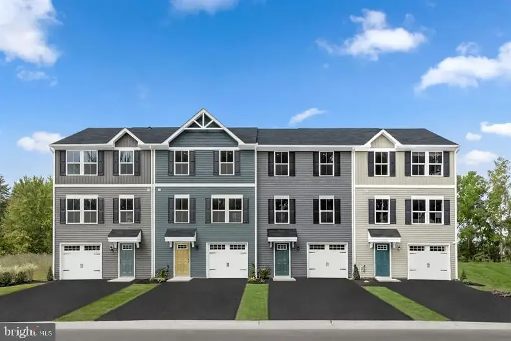 6 Debra Ln #17c, CARLISLE
