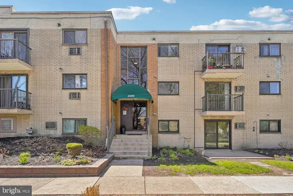 1575 W Street Rd #327, WARMINSTER