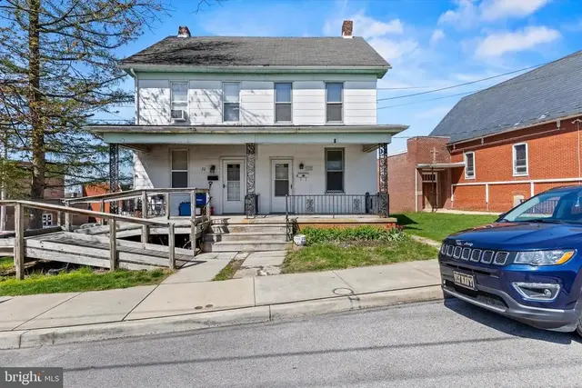 18 S Charles St, Dallastown