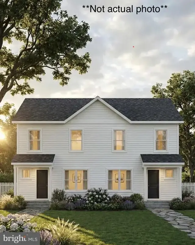 400 N Walnut St, Milford