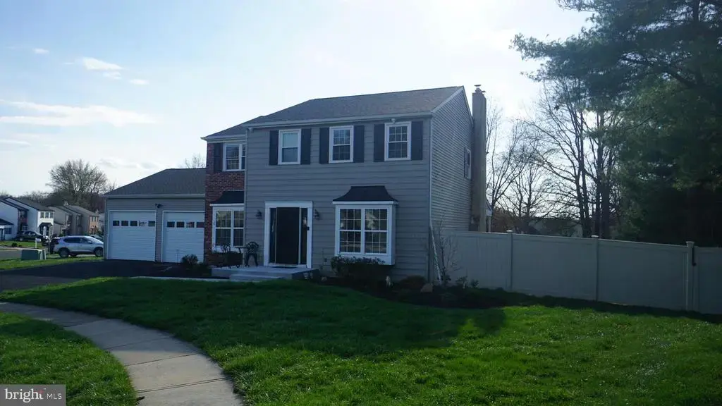 215 Durham Ct, FAIRLESS HILLS