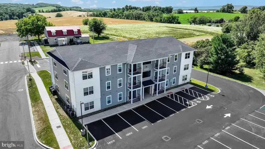1000 Colby Ln #1201, MOHRSVILLE