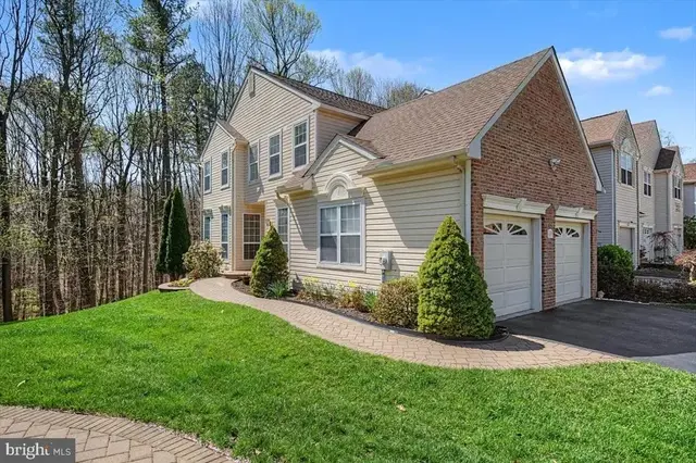 517 Southhampton Ln, Wilmington
