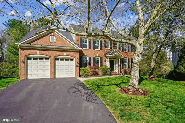 13236 Maplecrest Dr, Potomac