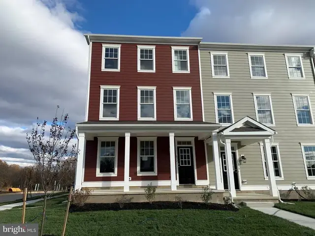 872 Mapleton Ave, Middletown