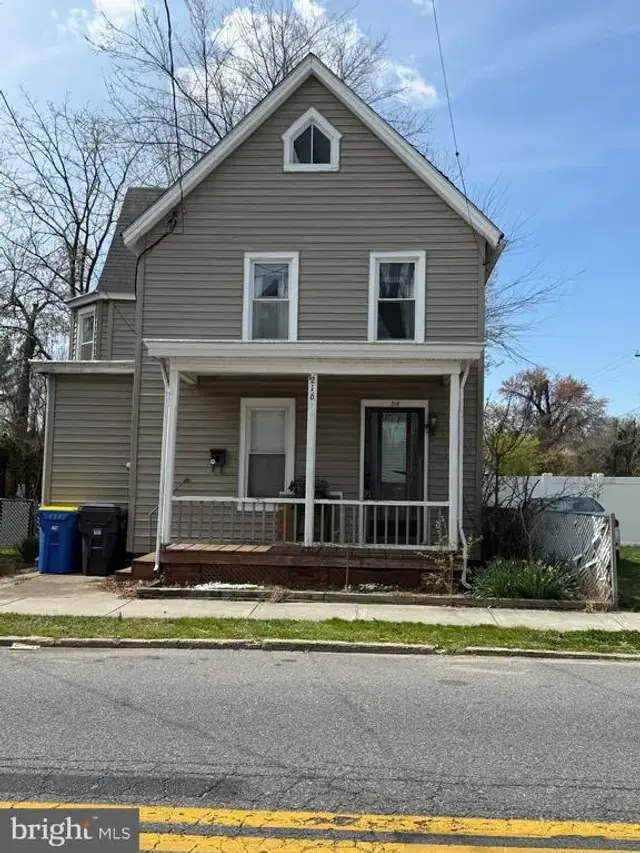 216 N Walnut, Milford