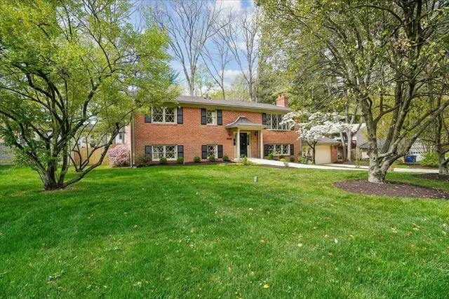 8913 Bluegate Dr, Fairfax