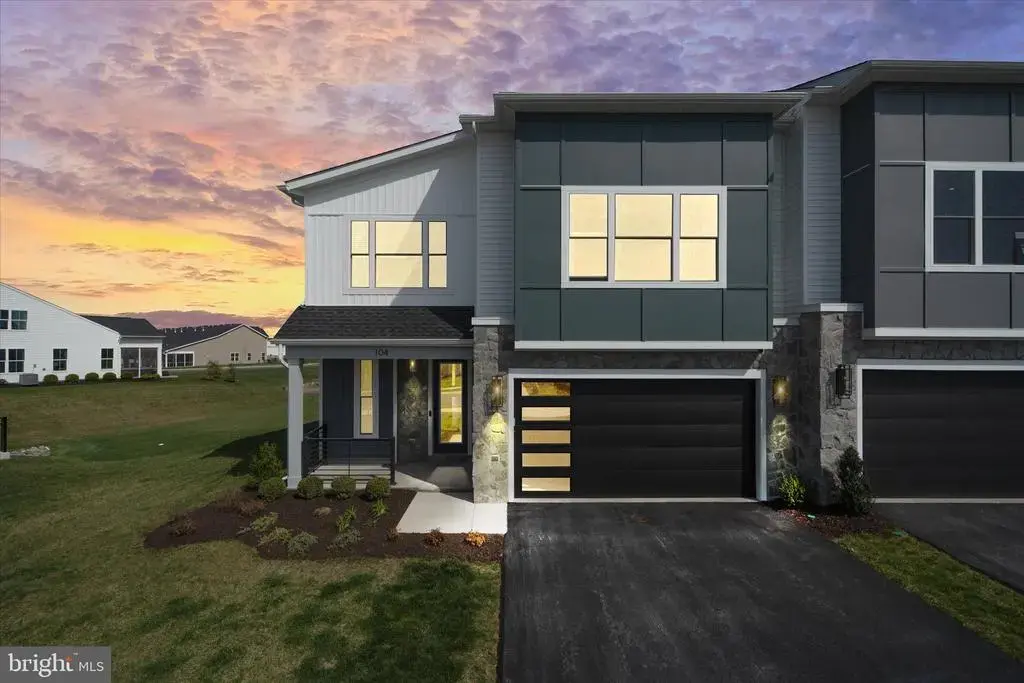 104 Wagtail Ln, WINCHESTER