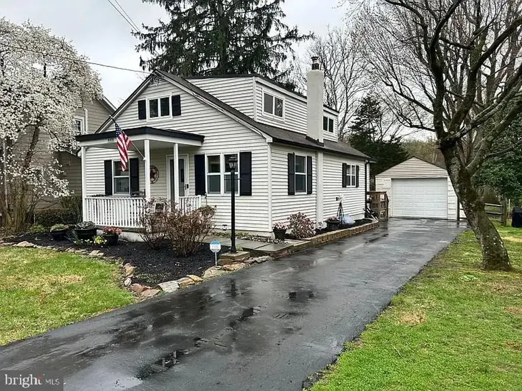 995 Swayze Ave, WASHINGTON CROSSING