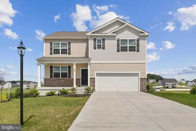 155 Knobby Hook, Hanover