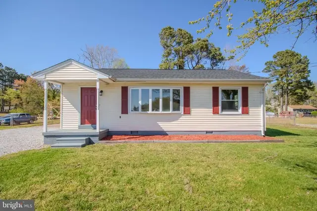 27520 Log Cabin Rd, Salisbury