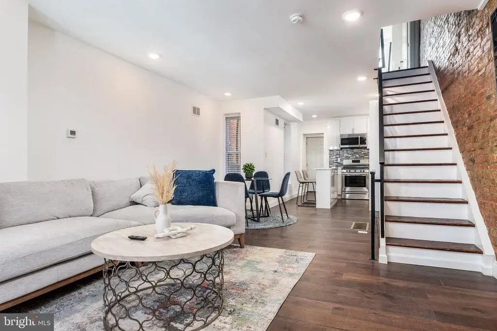 1540 N Hollywood St, PHILADELPHIA